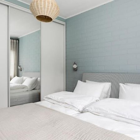 Appartement Upea Remontoitu Huoneisto Naantalin Sydaemessae Extérieur photo