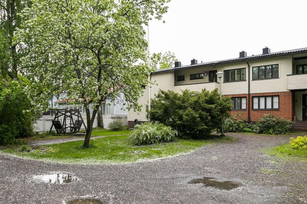 Appartement Upea Remontoitu Huoneisto Naantalin Sydaemessae Extérieur photo