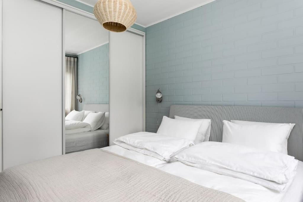Appartement Upea Remontoitu Huoneisto Naantalin Sydaemessae Extérieur photo