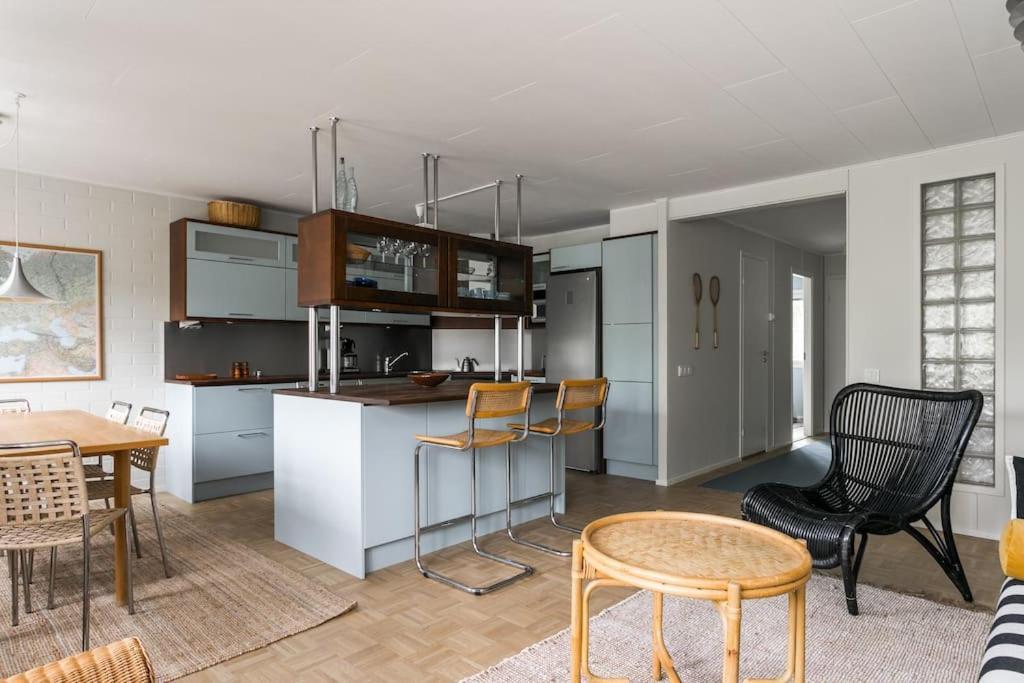 Appartement Upea Remontoitu Huoneisto Naantalin Sydaemessae Extérieur photo