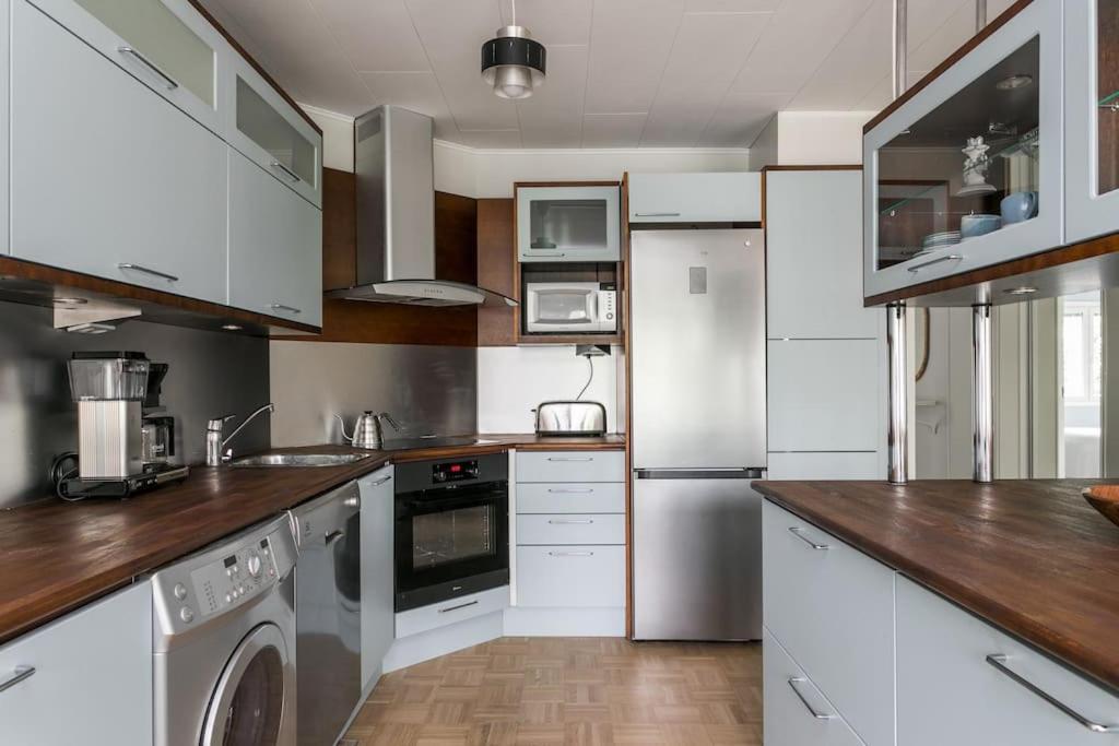 Appartement Upea Remontoitu Huoneisto Naantalin Sydaemessae Extérieur photo