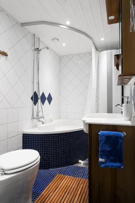 Appartement Upea Remontoitu Huoneisto Naantalin Sydaemessae Extérieur photo