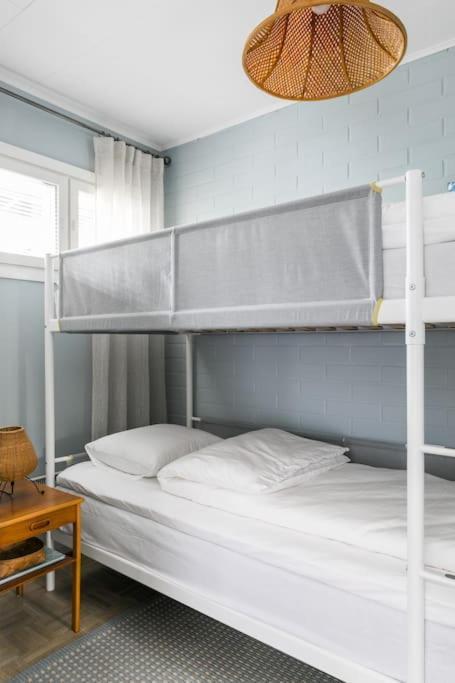 Appartement Upea Remontoitu Huoneisto Naantalin Sydaemessae Extérieur photo